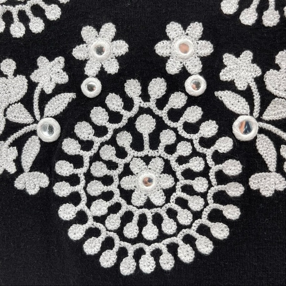 Grace Elements Black Dress With White Floral Embroidery and Silver Details 1X - Picture 3 of 5